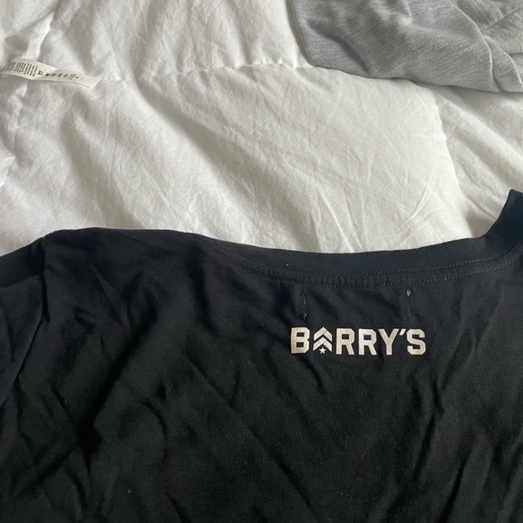 Pt 2- Barrys Fit training - Picture 3 of 4